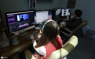 女生剪辑短视频 女生被宣传片转场笑翻！魔性剪辑让她瞬间破功