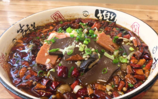 毛血旺制作短视频 30年大厨教你毛血旺做法，正宗川菜传承，下酒又下饭，很多人不会